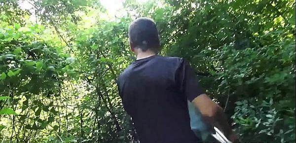 Amateur brunette milf fucking in the woods